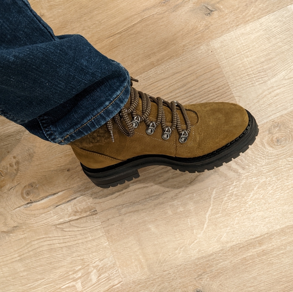 Shearling leather ankle boots